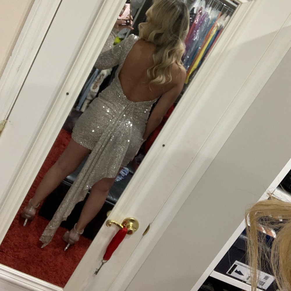 Nicole bakati Dress - Picture 4 of 5